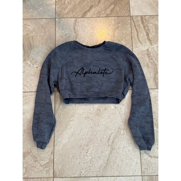 Alphalete camo crop top cutoff sweatshirt large logo size small women's - Picture 1 of 3